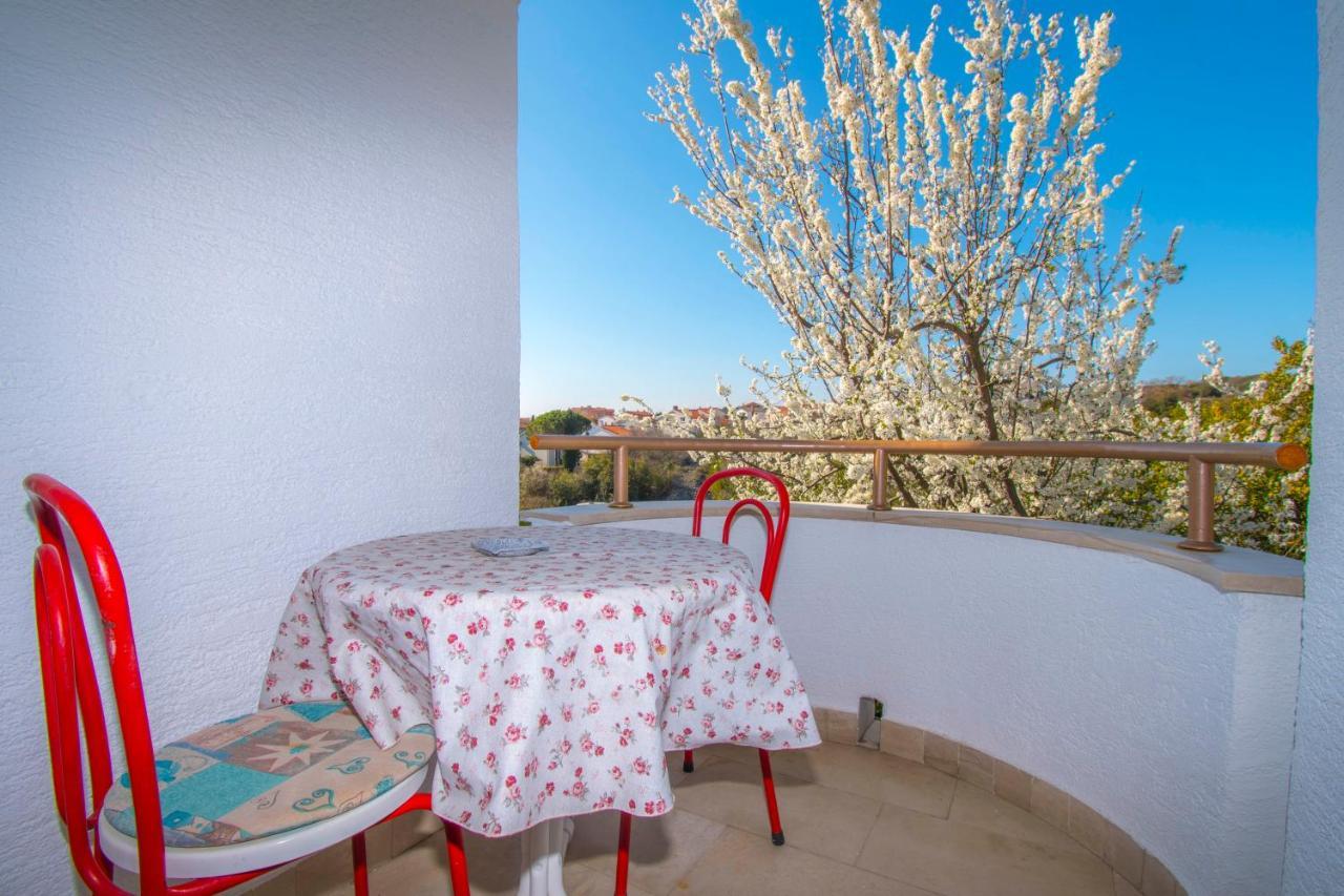 Apartments Grand & Plav In Krk Krk Town Dış mekan fotoğraf