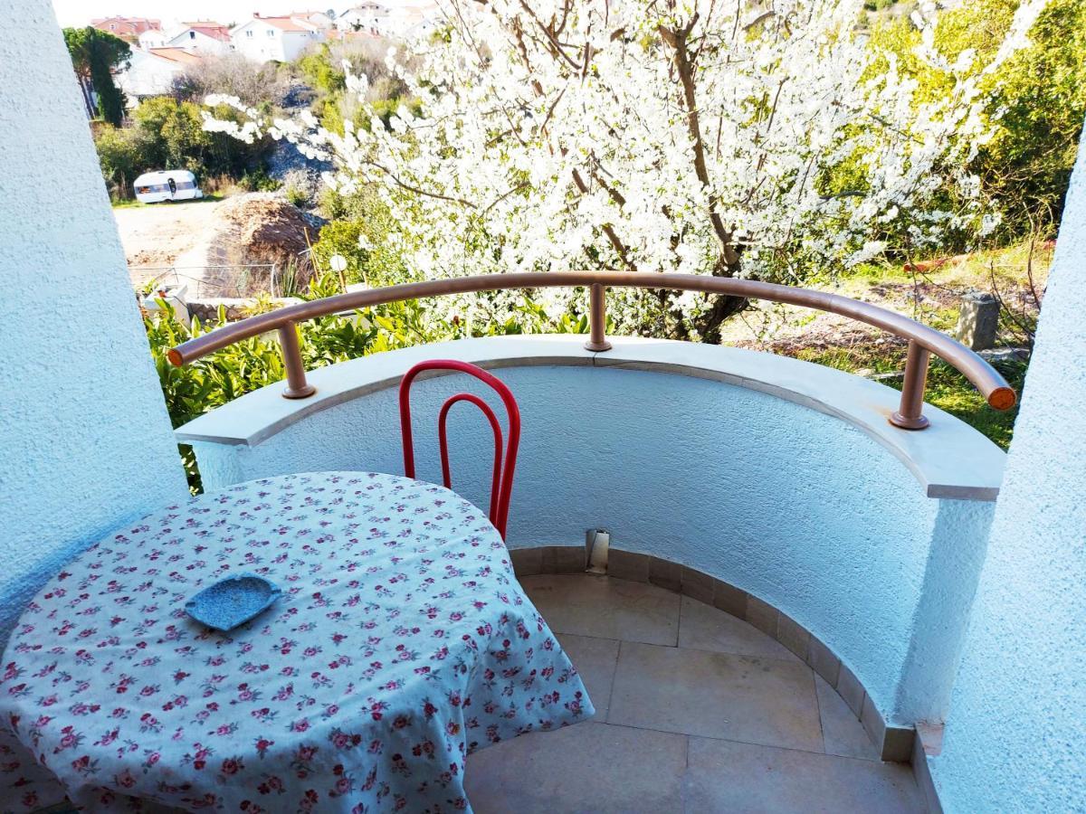 Apartments Grand & Plav In Krk Krk Town Dış mekan fotoğraf