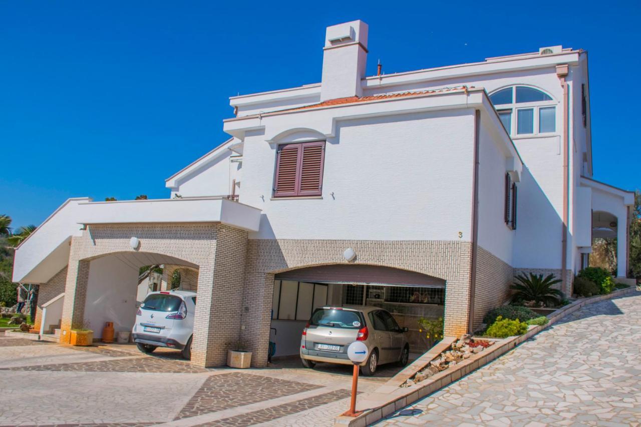 Apartments Grand & Plav In Krk Krk Town Dış mekan fotoğraf