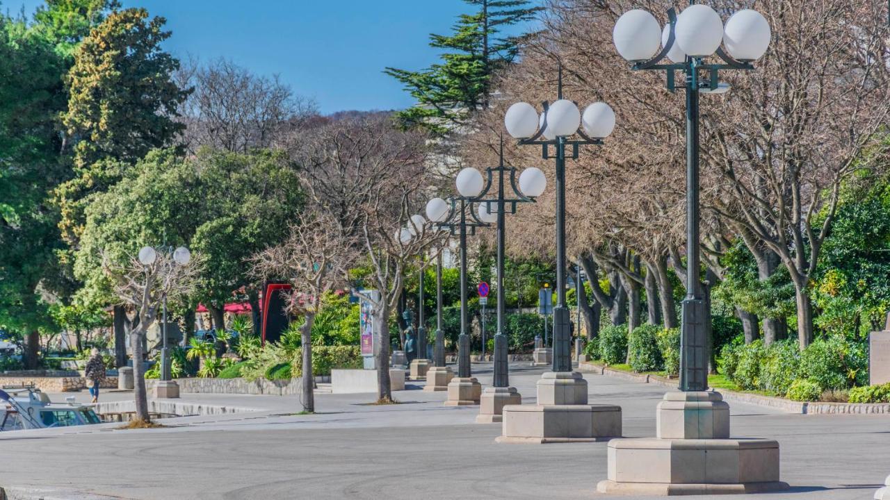 Apartments Grand & Plav In Krk Krk Town Dış mekan fotoğraf