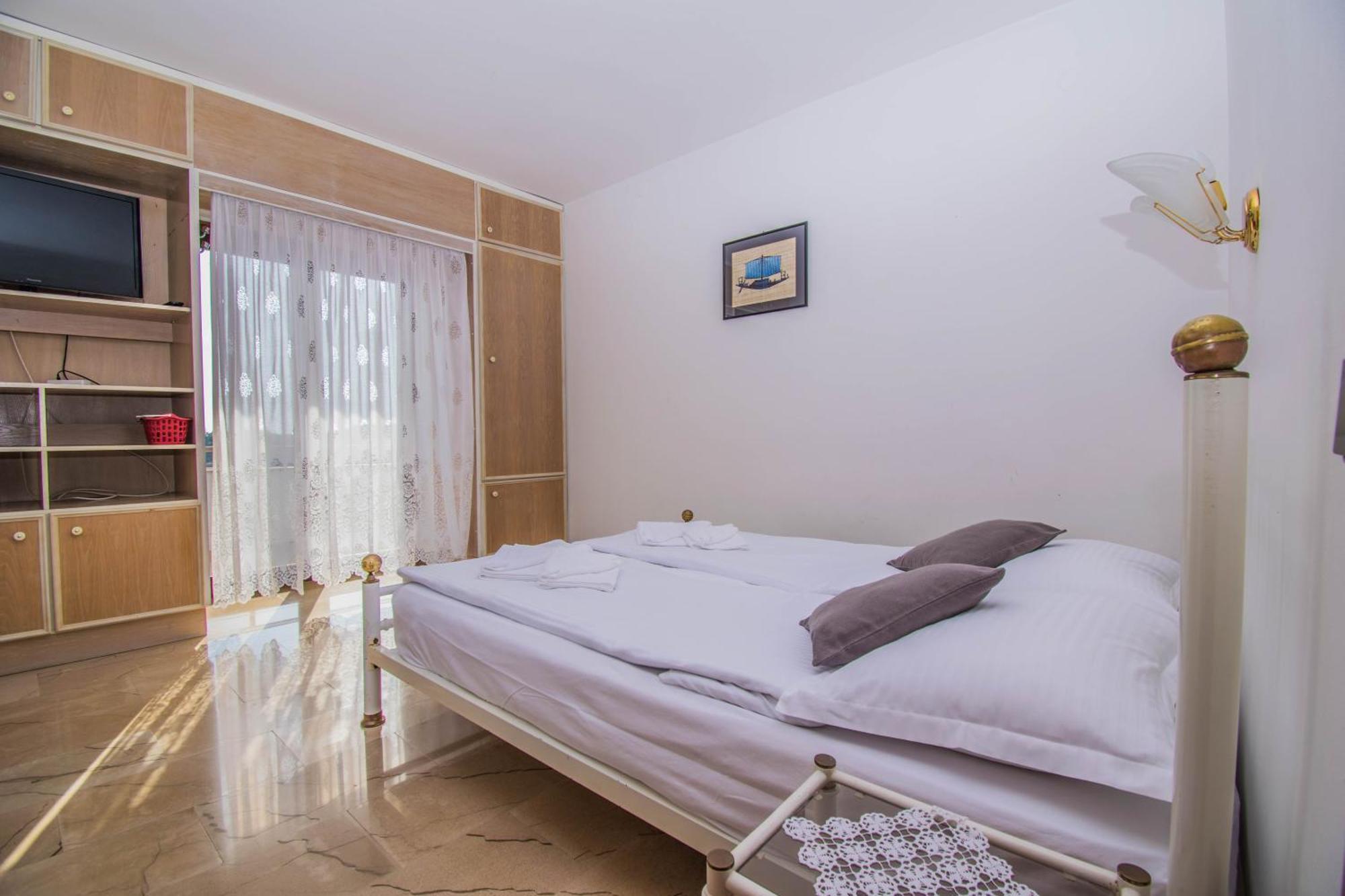 Apartments Grand & Plav In Krk Krk Town Dış mekan fotoğraf