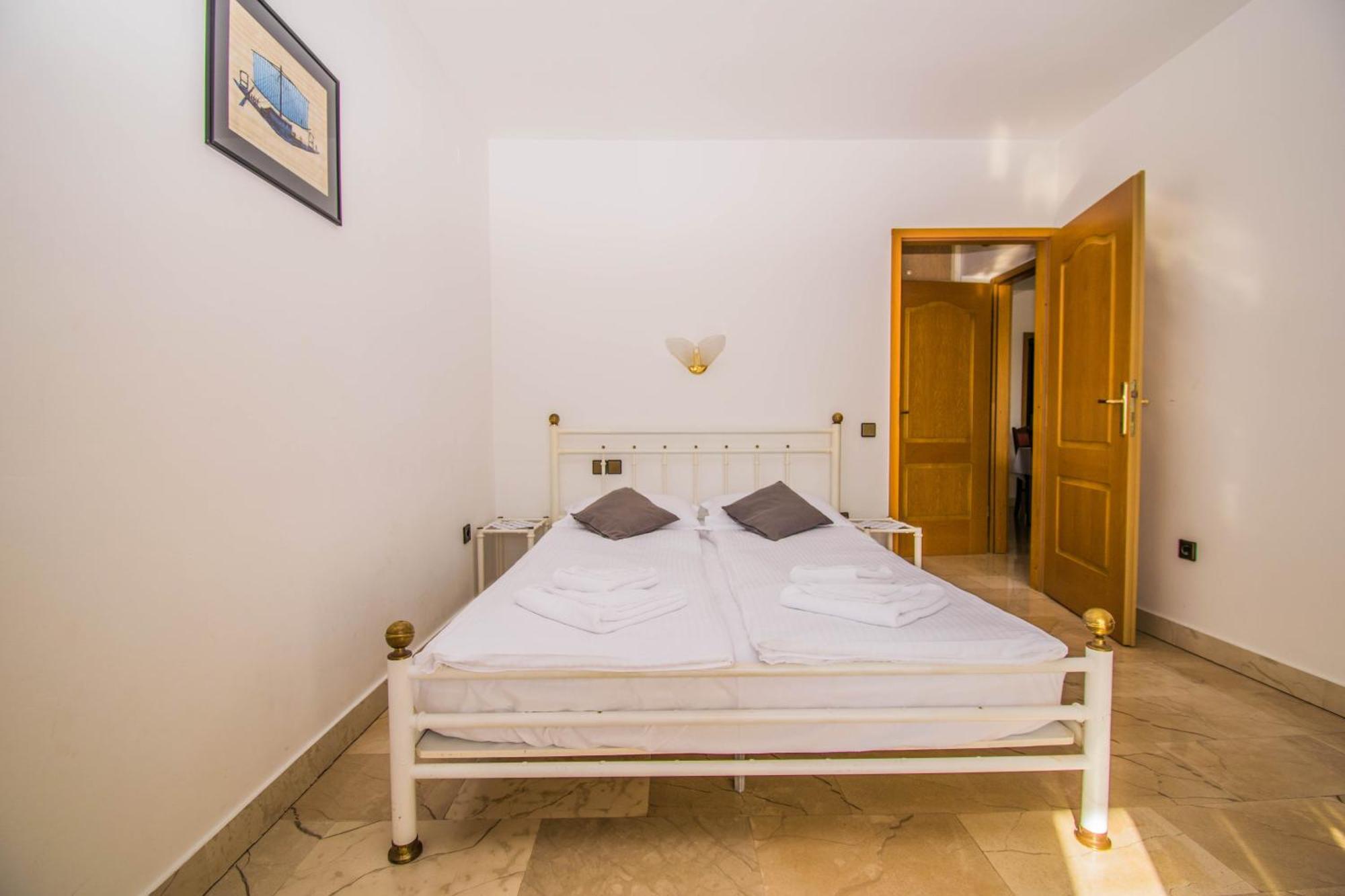 Apartments Grand & Plav In Krk Krk Town Dış mekan fotoğraf