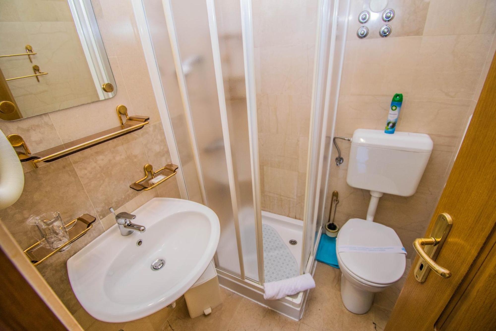 Apartments Grand & Plav In Krk Krk Town Dış mekan fotoğraf