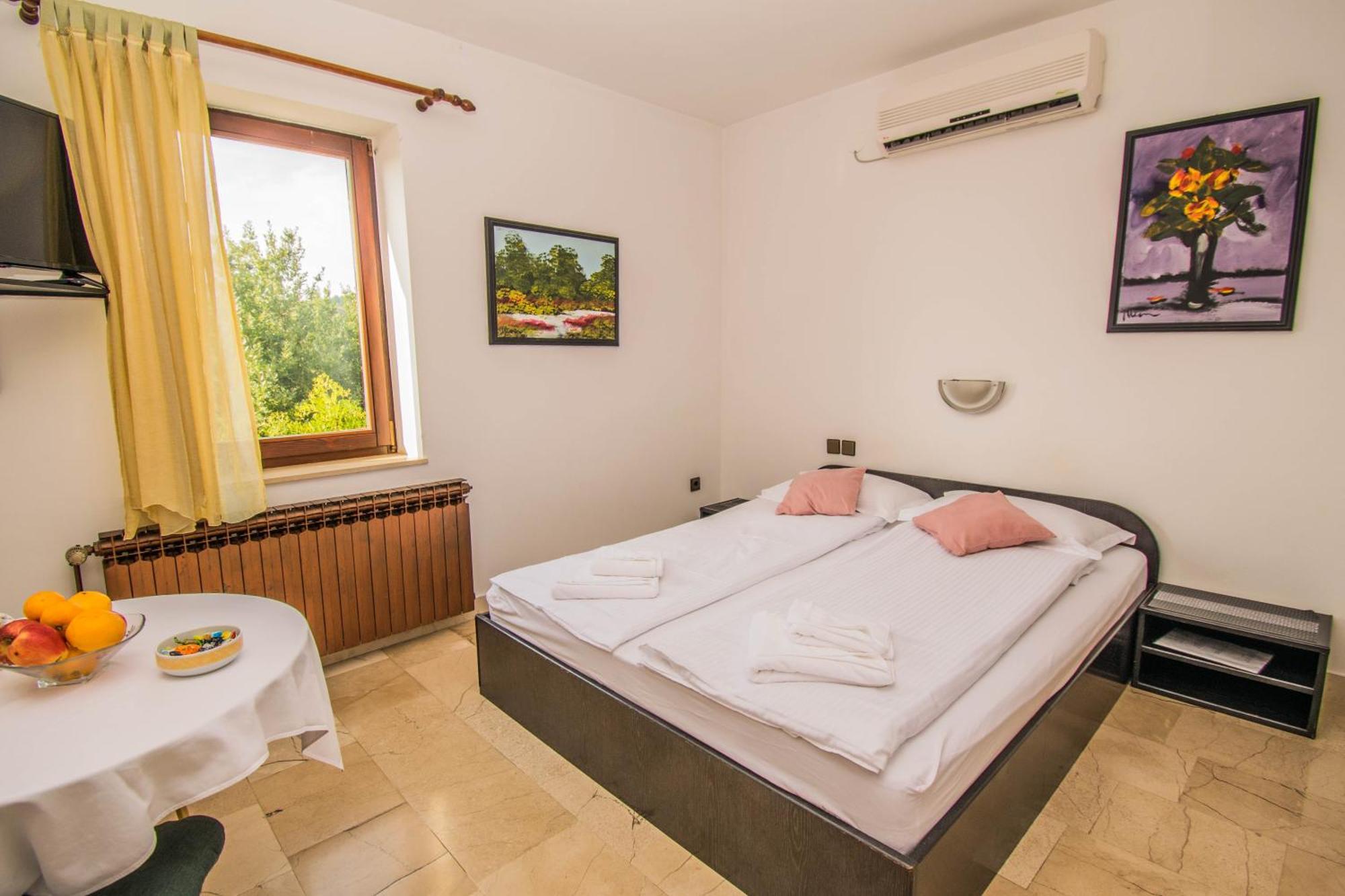 Apartments Grand & Plav In Krk Krk Town Dış mekan fotoğraf