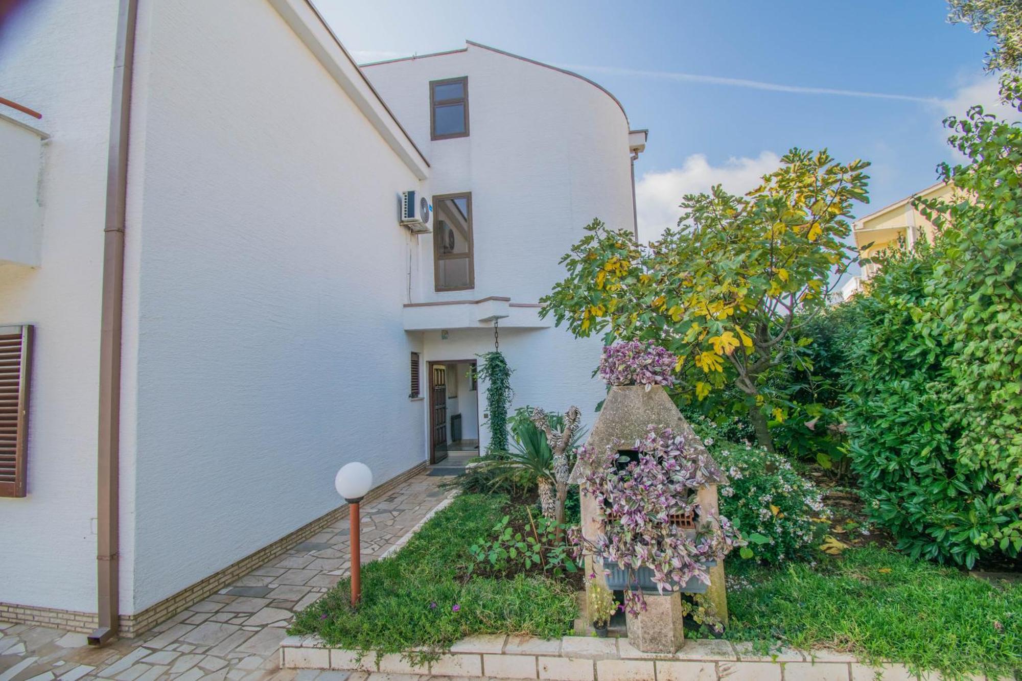 Apartments Grand & Plav In Krk Krk Town Dış mekan fotoğraf